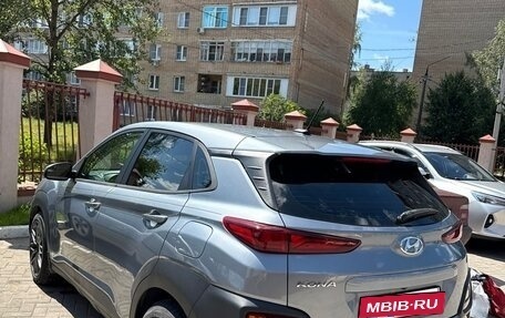 Hyundai Kona I, 2020 год, 1 670 000 рублей, 4 фотография