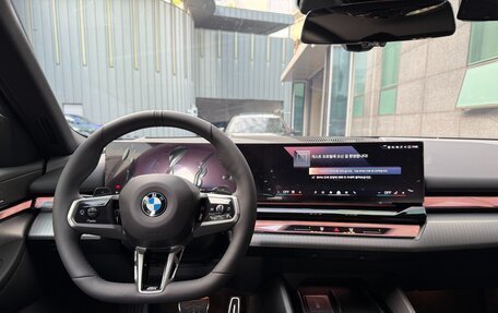 BMW 5 серия, 2025 год, 7 690 000 рублей, 9 фотография