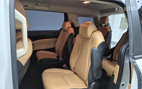 KIA Carnival, 2021 год, 2 800 000 рублей, 10 фотография