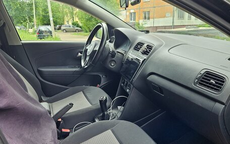 Volkswagen Polo VI (EU Market), 2011 год, 580 000 рублей, 10 фотография