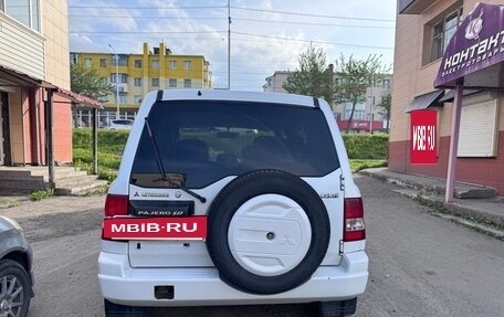 Mitsubishi Pajero iO, 2000 год, 560 000 рублей, 3 фотография