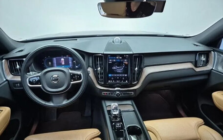 Volvo XC60 II, 2022 год, 3 830 010 рублей, 7 фотография