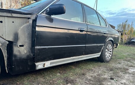 BMW 5 серия, 1990 год, 360 000 рублей, 11 фотография