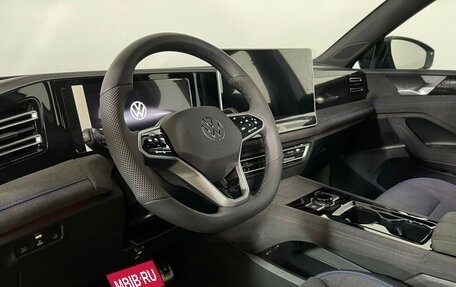 Volkswagen Tiguan, 2024 год, 5 800 000 рублей, 9 фотография