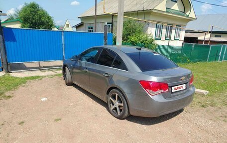 Chevrolet Cruze II, 2011 год, 700 000 рублей, 2 фотография