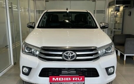 Toyota Hilux VIII, 2016 год, 2 799 000 рублей, 2 фотография