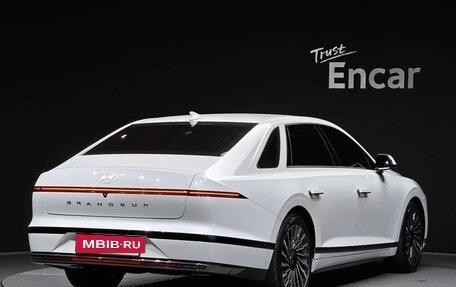 Hyundai Grandeur, 2023 год, 4 000 000 рублей, 3 фотография