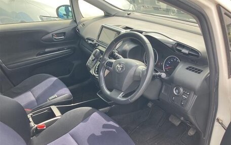 Toyota Wish II, 2017 год, 1 137 000 рублей, 7 фотография