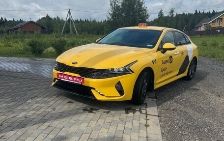 KIA K5, 2021 год, 1 650 000 рублей, 2 фотография