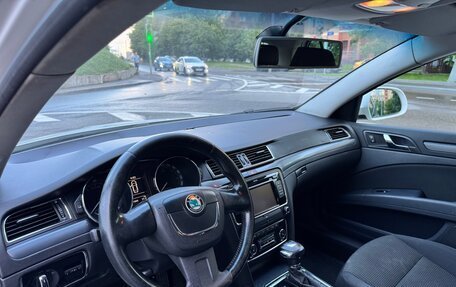 Skoda Superb III рестайлинг, 2012 год, 755 000 рублей, 5 фотография