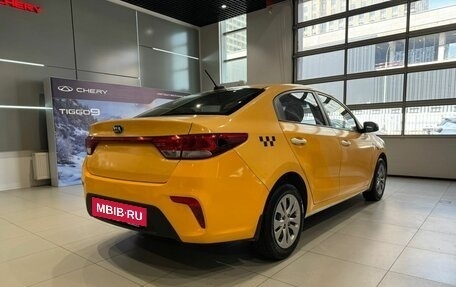 KIA Rio IV, 2018 год, 815 000 рублей, 4 фотография
