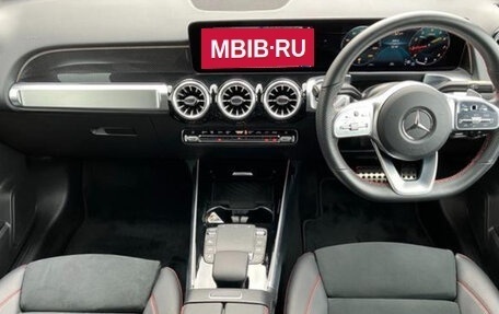 Mercedes-Benz GLB, 2022 год, 2 210 000 рублей, 5 фотография