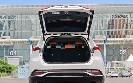 Toyota Venza, 2022 год, 3 910 000 рублей, 6 фотография