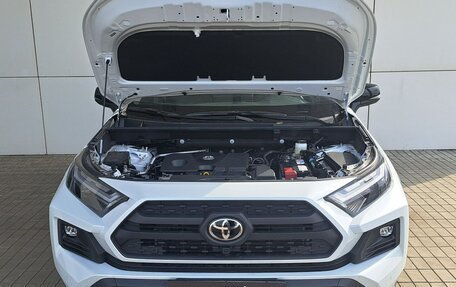 Toyota RAV4, 2024 год, 4 671 332 рублей, 9 фотография