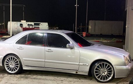 Mercedes-Benz E-Класс, 1999 год, 549 000 рублей, 11 фотография