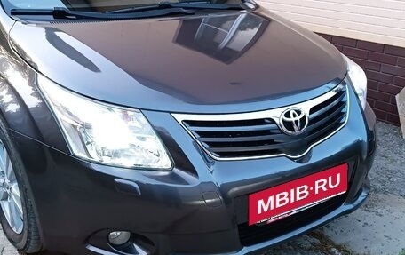 Toyota Avensis III рестайлинг, 2010 год, 1 200 000 рублей, 2 фотография