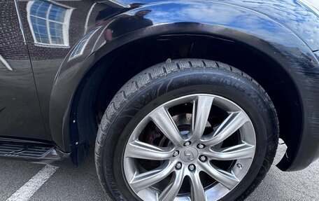 Infiniti QX56, 2011 год, 2 230 000 рублей, 10 фотография