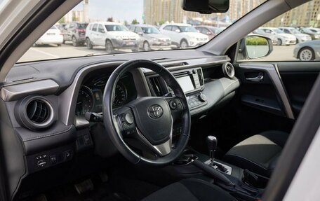 Toyota RAV4, 2016 год, 2 288 000 рублей, 5 фотография