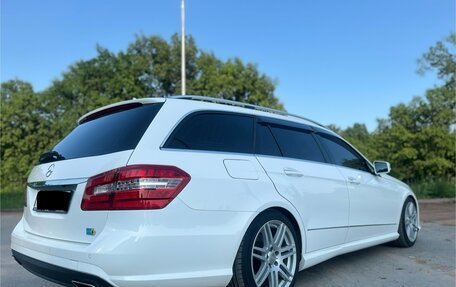 Mercedes-Benz E-Класс, 2012 год, 1 850 000 рублей, 5 фотография