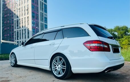 Mercedes-Benz E-Класс, 2012 год, 1 850 000 рублей, 4 фотография