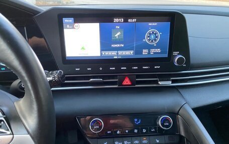 Hyundai Elantra, 2022 год, 1 999 999 рублей, 11 фотография
