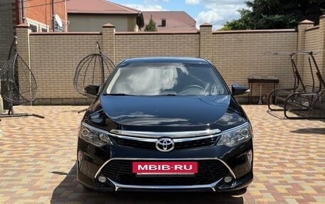 Toyota Camry, 2017 год, 2 250 000 рублей, 3 фотография