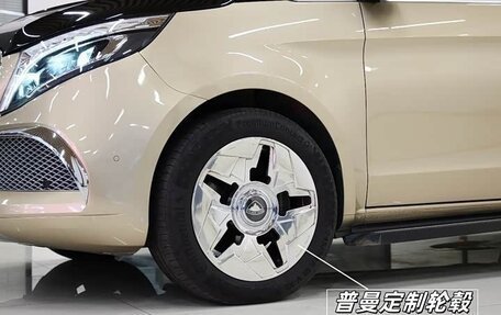 Mercedes-Benz V-Класс, 2022 год, 6 450 000 рублей, 3 фотография