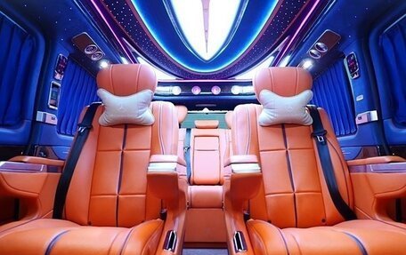 Mercedes-Benz V-Класс, 2022 год, 6 450 000 рублей, 9 фотография