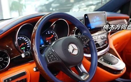 Mercedes-Benz V-Класс, 2022 год, 6 450 000 рублей, 8 фотография