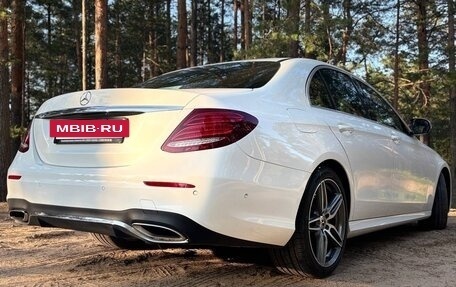 Mercedes-Benz E-Класс, 2018 год, 4 000 000 рублей, 6 фотография
