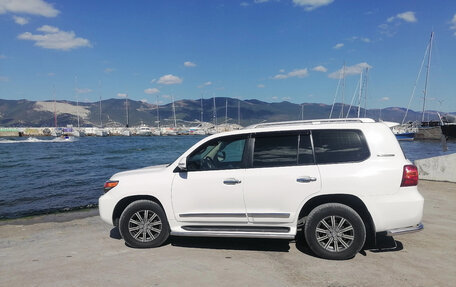 Toyota Land Cruiser 200, 2015 год, 4 500 000 рублей, 8 фотография