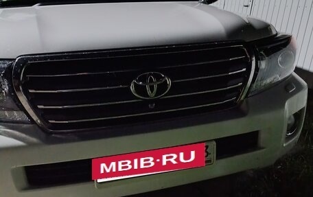 Toyota Land Cruiser 200, 2015 год, 4 500 000 рублей, 2 фотография