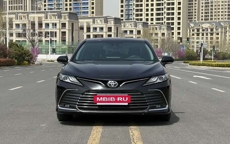 Toyota Camry, 2021 год, 1 900 000 рублей, 2 фотография