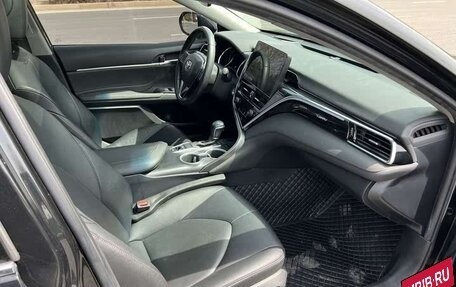 Toyota Camry, 2021 год, 1 900 000 рублей, 14 фотография