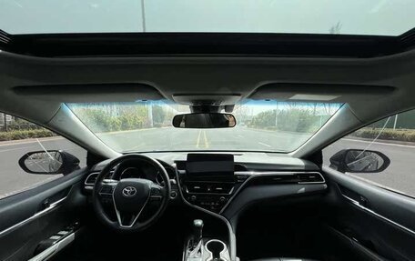 Toyota Camry, 2021 год, 1 900 000 рублей, 17 фотография