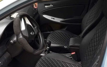 Hyundai Solaris II рестайлинг, 2012 год, 580 000 рублей, 3 фотография