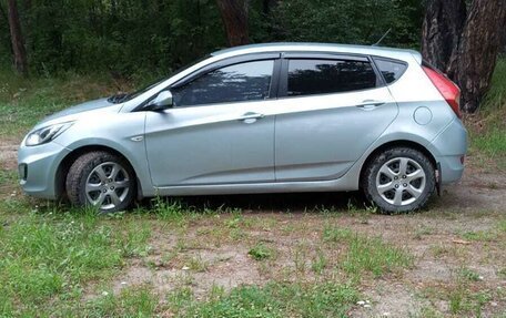 Hyundai Solaris II рестайлинг, 2012 год, 580 000 рублей, 25 фотография