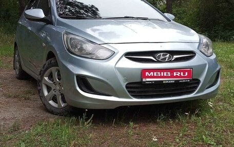 Hyundai Solaris II рестайлинг, 2012 год, 580 000 рублей, 19 фотография