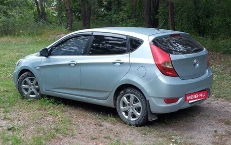 Hyundai Solaris II рестайлинг, 2012 год, 580 000 рублей, 24 фотография