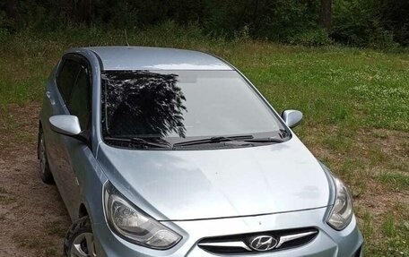 Hyundai Solaris II рестайлинг, 2012 год, 580 000 рублей, 22 фотография
