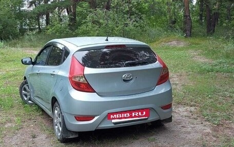 Hyundai Solaris II рестайлинг, 2012 год, 580 000 рублей, 26 фотография