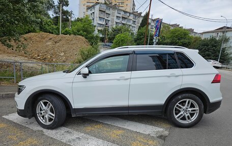 Volkswagen Tiguan II, 2017 год, 2 500 000 рублей, 2 фотография
