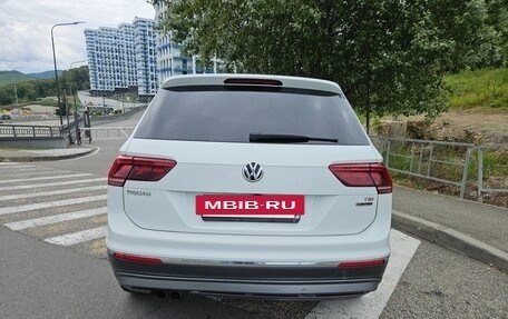 Volkswagen Tiguan II, 2017 год, 2 500 000 рублей, 4 фотография