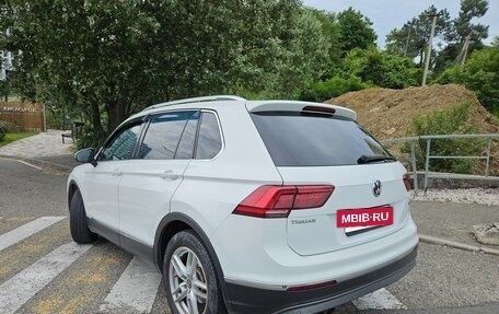 Volkswagen Tiguan II, 2017 год, 2 500 000 рублей, 3 фотография