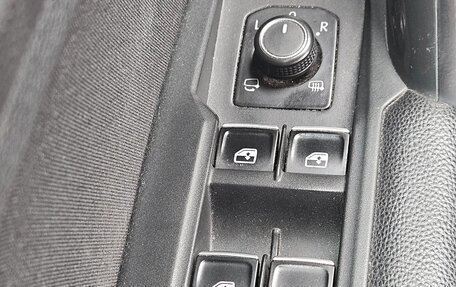 Volkswagen Tiguan II, 2017 год, 2 500 000 рублей, 12 фотография
