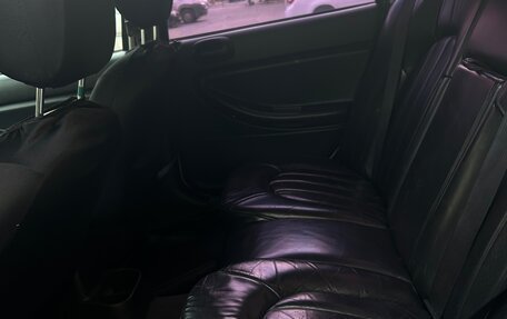Dodge Stratus II, 2004 год, 450 000 рублей, 13 фотография