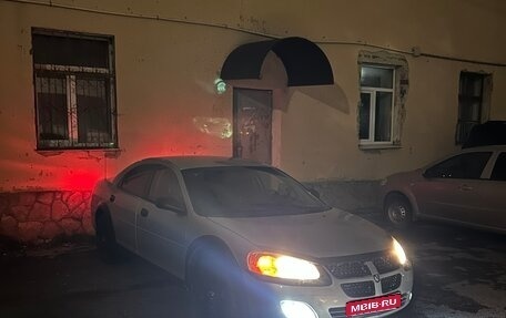 Dodge Stratus II, 2004 год, 450 000 рублей, 2 фотография