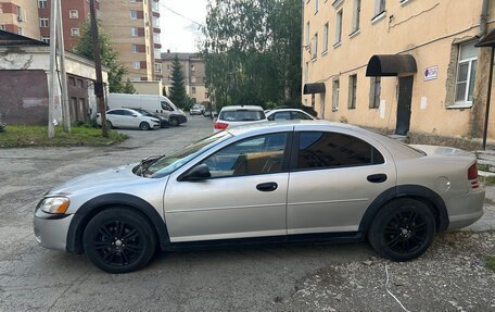 Dodge Stratus II, 2004 год, 450 000 рублей, 11 фотография