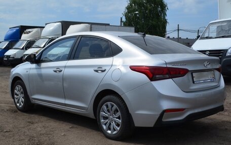 Hyundai Solaris II рестайлинг, 2018 год, 880 000 рублей, 5 фотография