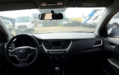 Hyundai Solaris II рестайлинг, 2018 год, 880 000 рублей, 9 фотография